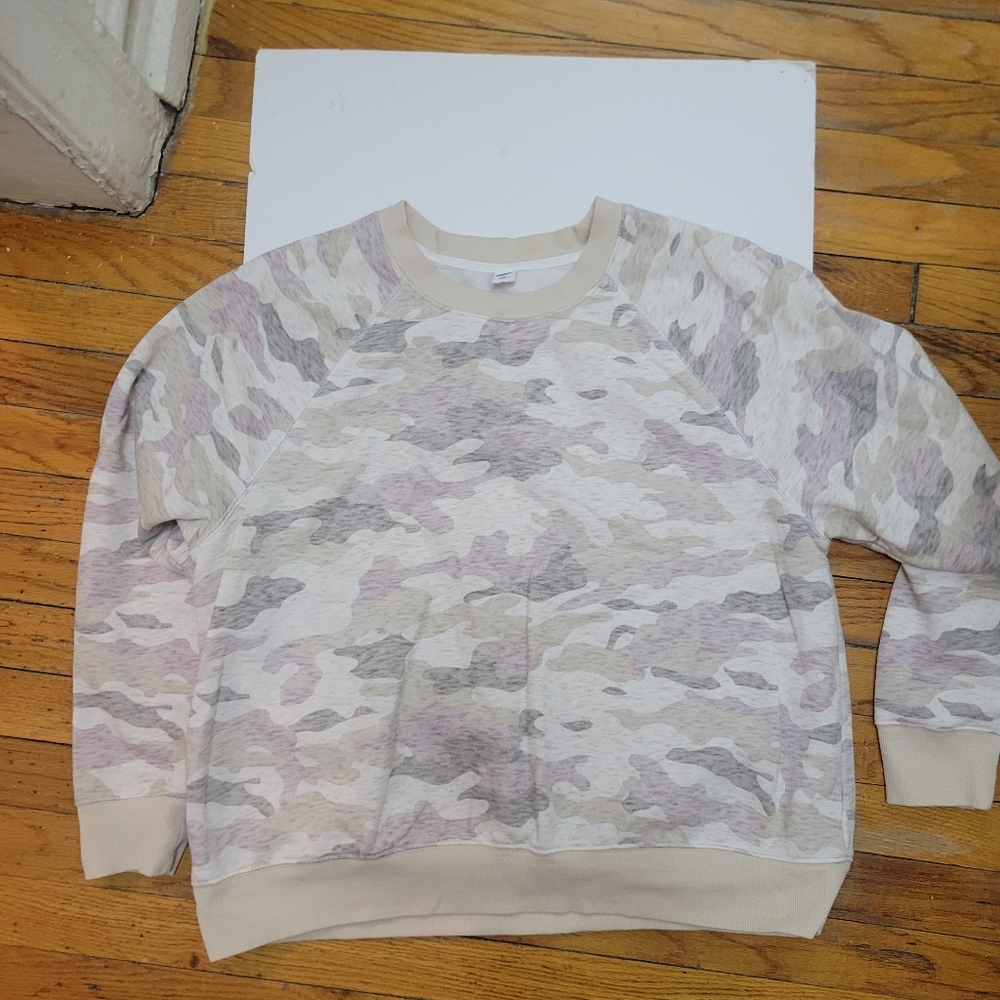 Old Navy Women's Camo Pullover Crew Neck Sweatshirt EUC Gorpcore Outdoor Neutral